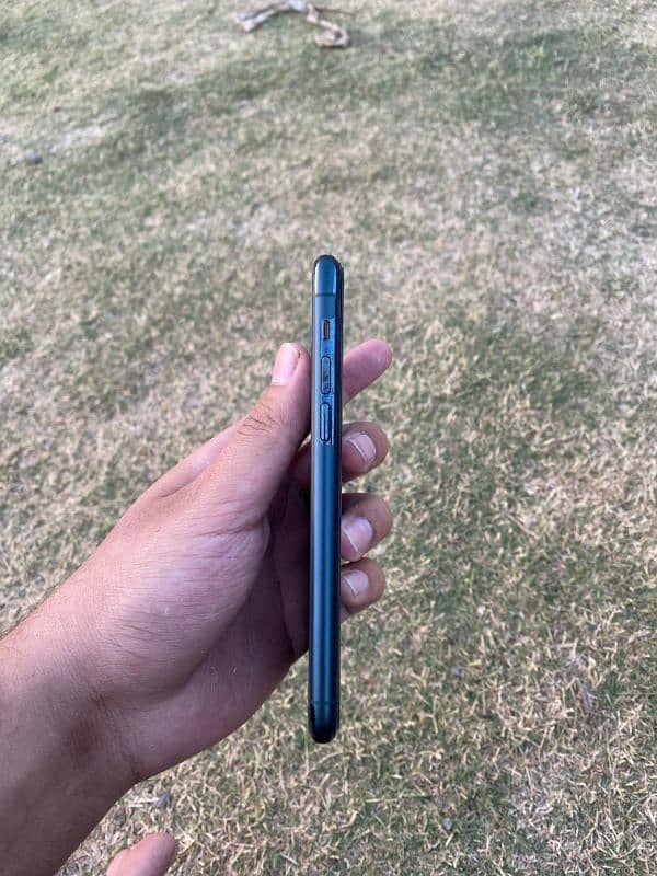 IPhone 11 Pro 4