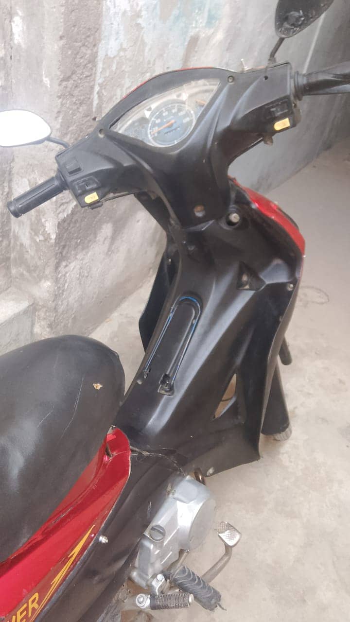 Super Power Scooty 70cc (2018) 1