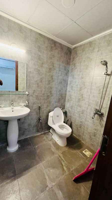 3 Bedroom Fully Furnished Flat For Rent Front Of Giga Mall Swimming Pool 8