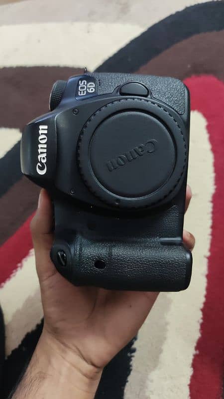 Canon 6D for sale with Box and 50mm 0