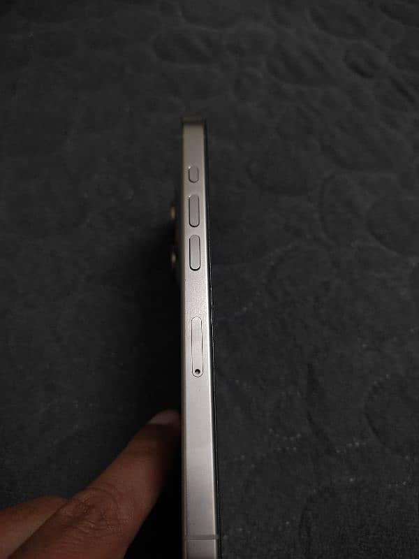 Iphone 15 Pro 100 Battery Health 512 GB Non PTA Factory unlocked 3