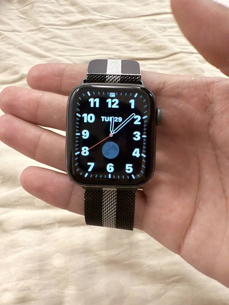 Apple Watch Series 5 0