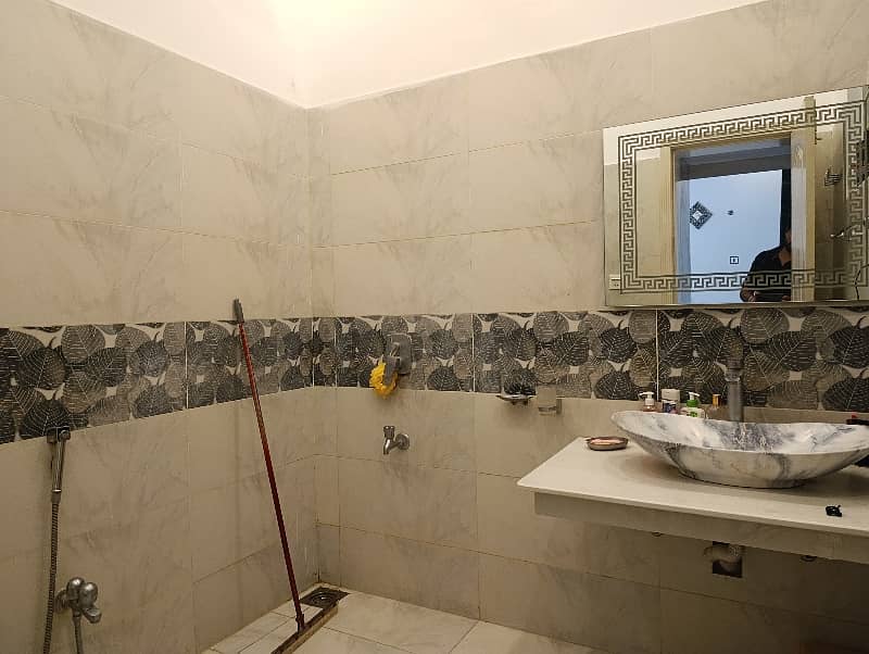 10 Marla Like Brand New House 60 Feet Road For Sale In Punjab Govt Society Phase 1 Pia Road 8