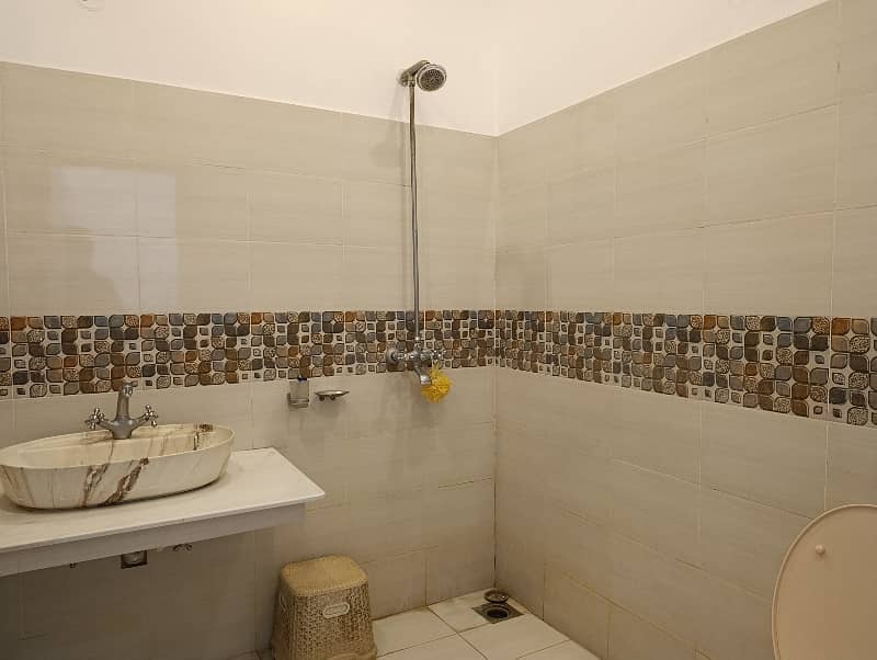 10 Marla Like Brand New House 60 Feet Road For Sale In Punjab Govt Society Phase 1 Pia Road 13