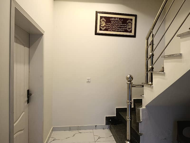 10 Marla Like Brand New House 60 Feet Road For Sale In Punjab Govt Society Phase 1 Pia Road 17