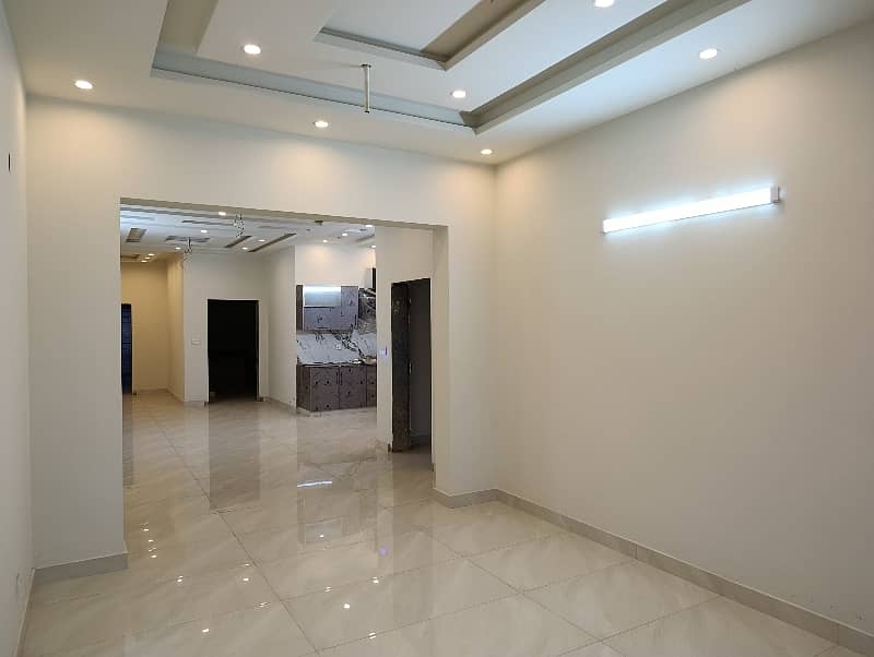 10 Marla Like Brand New House 60 Feet Road For Sale In Punjab Govt Society Phase 1 Pia Road 20