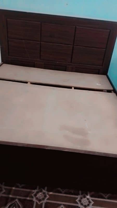 double bed for argent sale just in. 15000 0