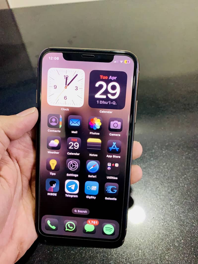 iPhone XS 256GB Gold PTA Approved(Jv) 0