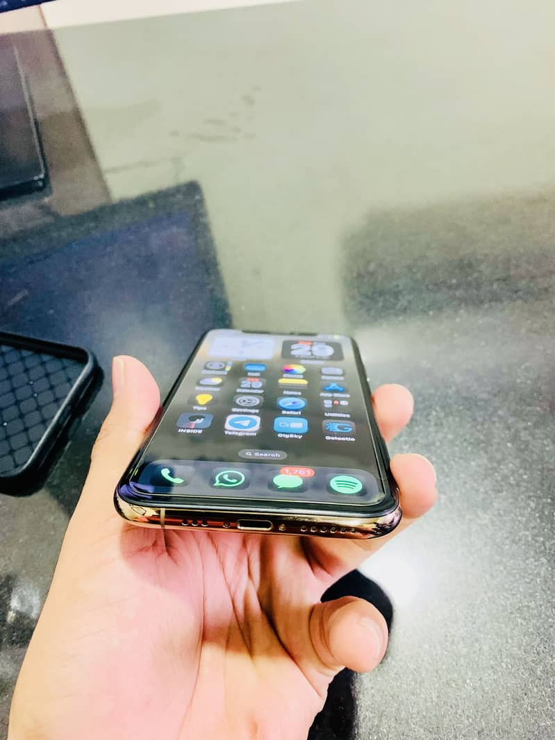 iPhone XS 256GB Gold PTA Approved(Jv) 5
