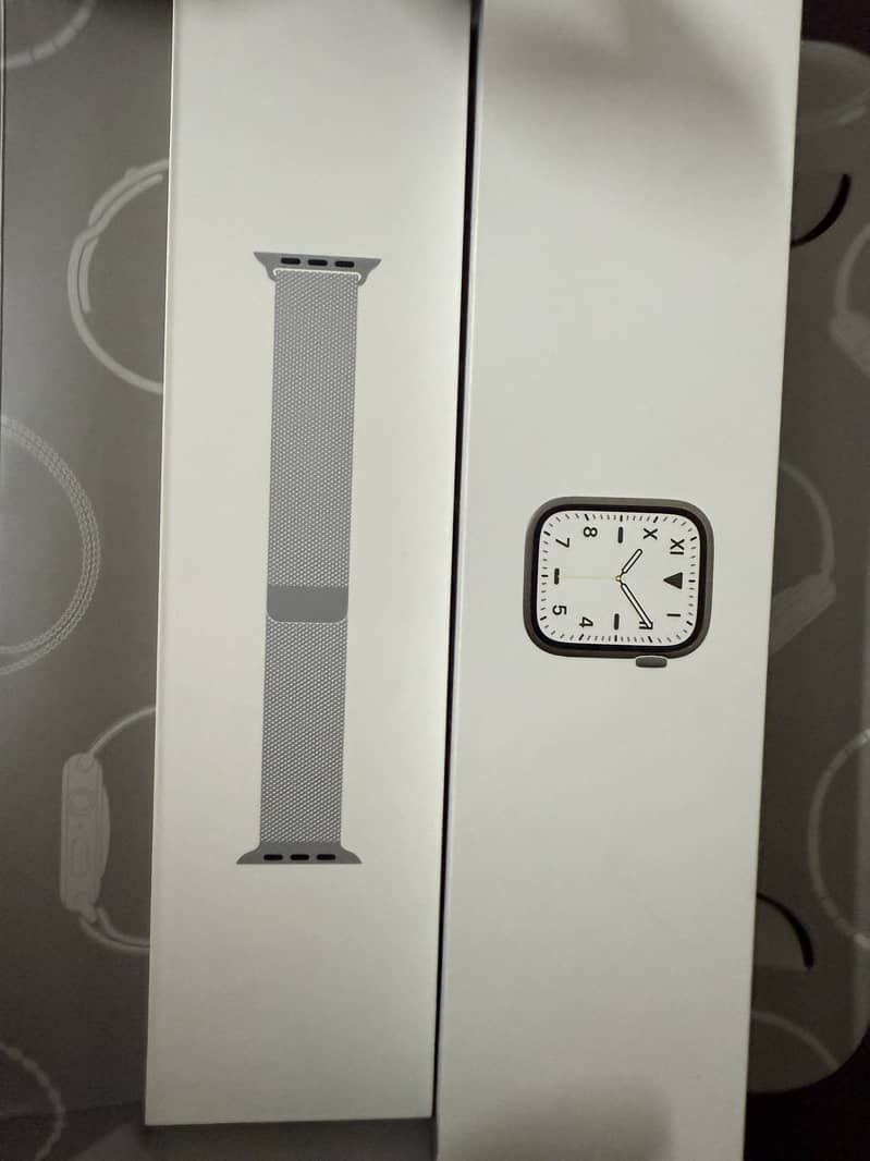 Apple watch series 7 45mm titanium Edition watch 3