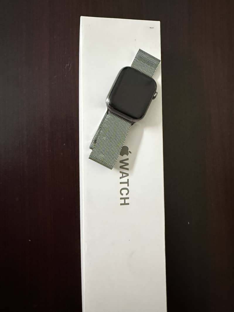 Apple watch series 7 45mm titanium Edition watch 5