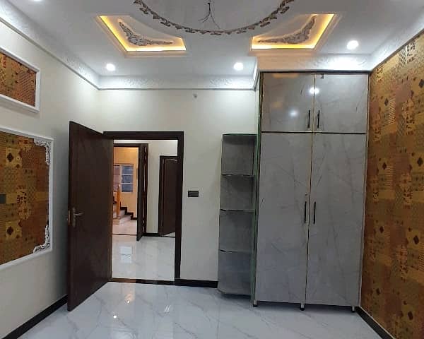 10 Marla New House Facing Park For Rent In Bismillah 2