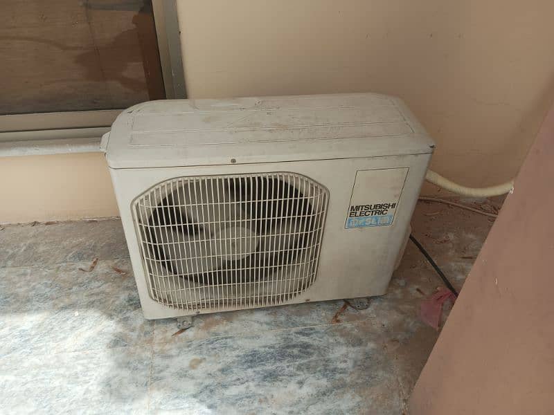 Mitsubishi 1 ton AC excellent condition 3