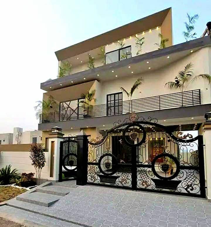 10 Marla Ultra Modern Luxurious Triple Storey House Available For Sale In Buch Executive Villas Multan Multan 1