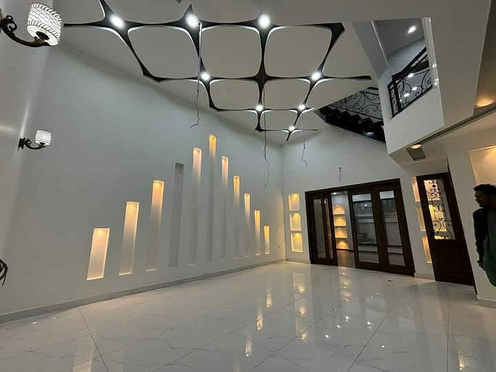10 Marla Ultra Modern Luxurious Triple Storey House Available For Sale In Buch Executive Villas Multan Multan 9