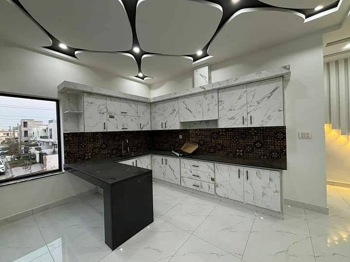 10 Marla Ultra Modern Luxurious Triple Storey House Available For Sale In Buch Executive Villas Multan Multan 16