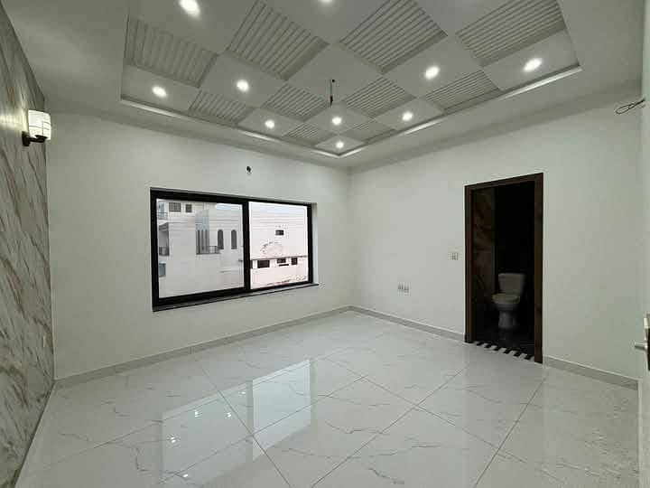 10 Marla Ultra Modern Luxurious Triple Storey House Available For Sale In Buch Executive Villas Multan Multan 17