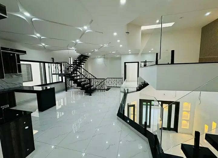 10 Marla Ultra Modern Luxurious Triple Storey House Available For Sale In Buch Executive Villas Multan Multan 21