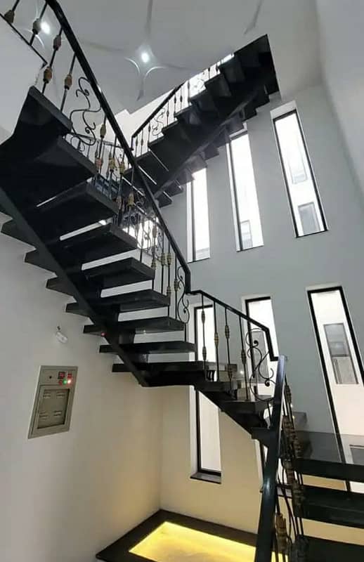 10 Marla Ultra Modern Luxurious Triple Storey House Available For Sale In Buch Executive Villas Multan Multan 24