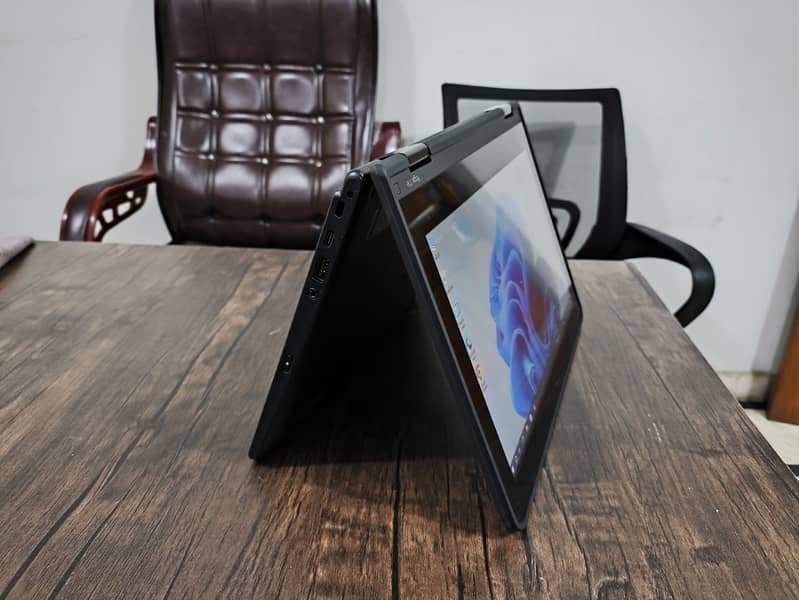 Lenovo ThinkPad Yoga 11e x360 Intel Core M3-7th Gen 8GB RAM 128 SSD 4