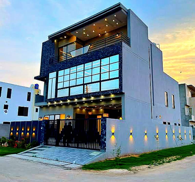 8.42 Marla Triple Storey Luxurious House Available For Sale In Buch Executive Villas Multan 1