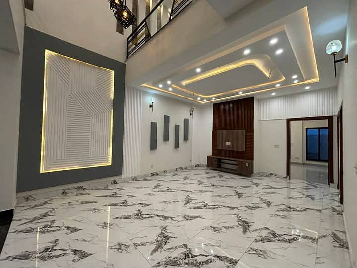 8.42 Marla Triple Storey Luxurious House Available For Sale In Buch Executive Villas Multan 4