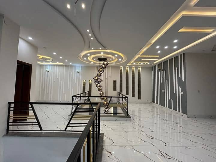 8.42 Marla Triple Storey Luxurious House Available For Sale In Buch Executive Villas Multan 5