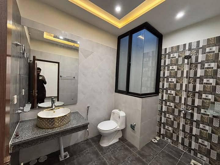 8.42 Marla Triple Storey Luxurious House Available For Sale In Buch Executive Villas Multan 9
