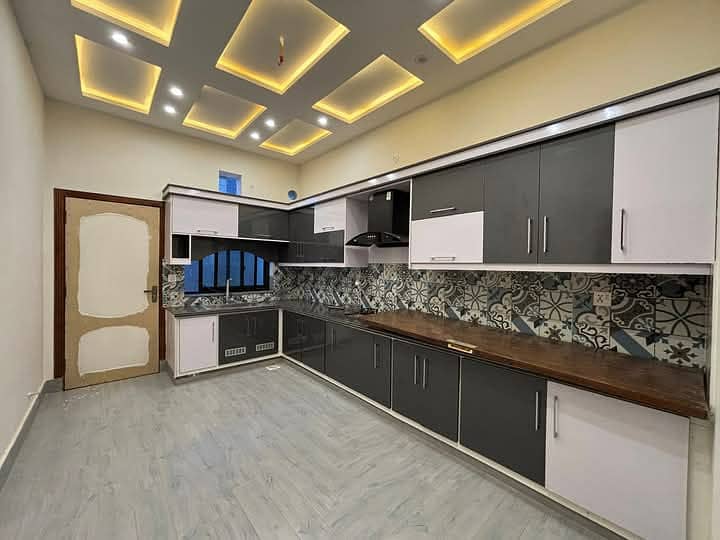 8.42 Marla Triple Storey Luxurious House Available For Sale In Buch Executive Villas Multan 13