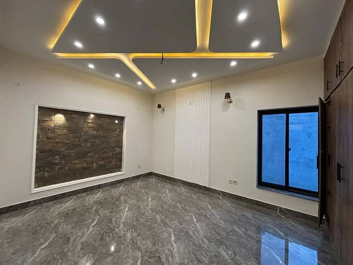 8.42 Marla Triple Storey Luxurious House Available For Sale In Buch Executive Villas Multan 18