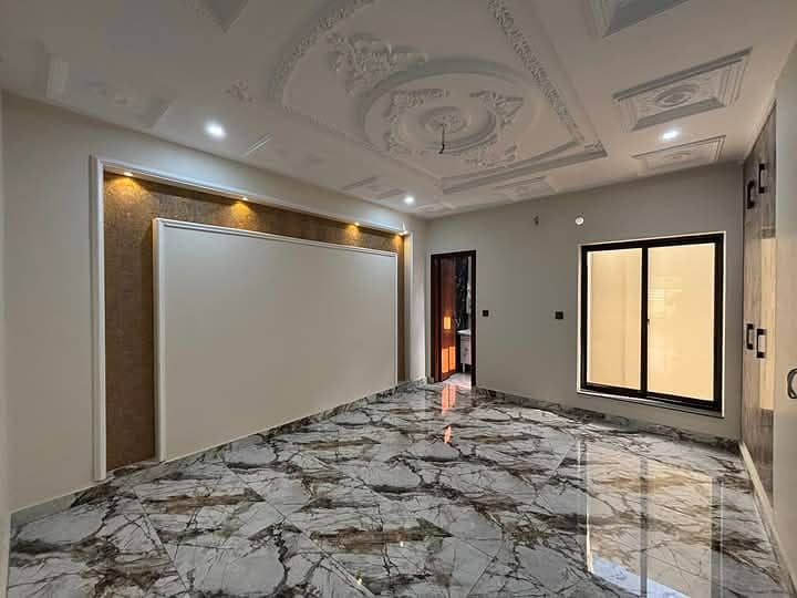 8.42 Marla Triple Storey Luxurious House Available For Sale In Buch Executive Villas Multan 28