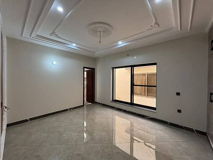 7.5 Marla House For Sale on Good Location Buch Executive Villas Multan 17