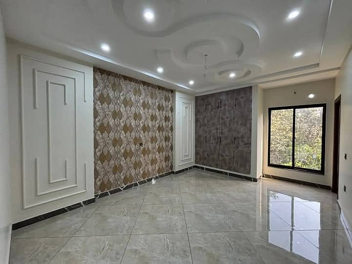 7.5 Marla House For Sale on Good Location Buch Executive Villas Multan 18
