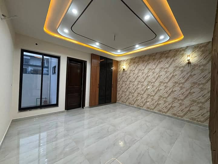 10 Marla Brand New House For Sale On Main Boulverd in Buch Executive Villas Multan 19