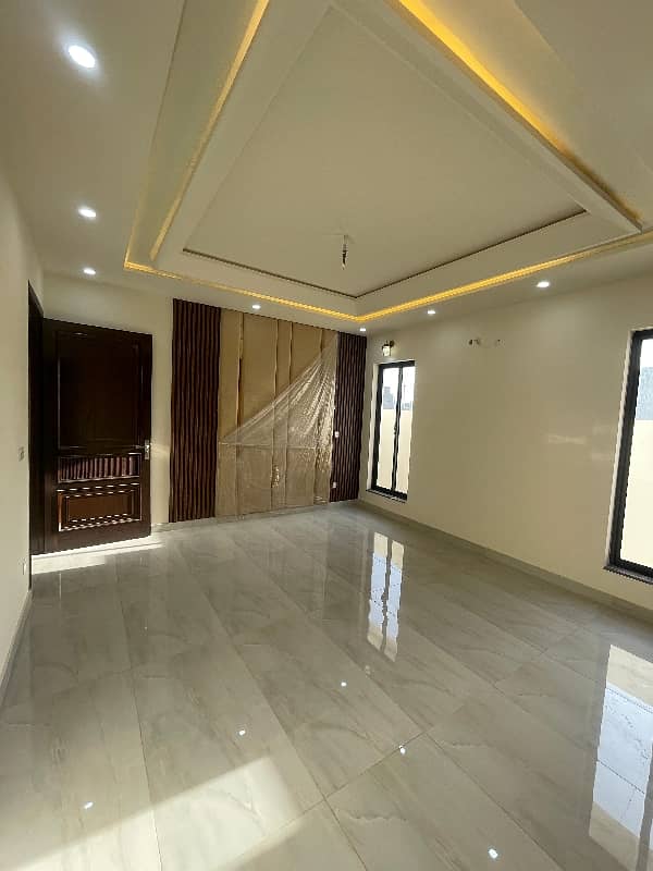 10 Marla Brand New House For Sale On Main Boulverd in Buch Executive Villas Multan 20