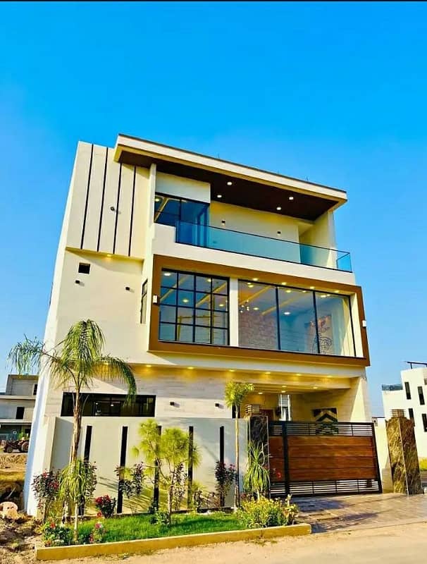 7.5 Marla Ultra Modern Luxurious Triple Story House Available For Sale In Buch Executive Villas Multan 0