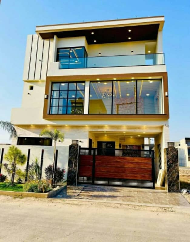 7.5 Marla Ultra Modern Luxurious Triple Story House Available For Sale In Buch Executive Villas Multan 3