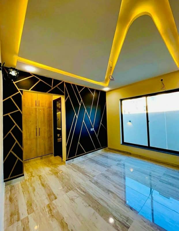 7.5 Marla Ultra Modern Luxurious Triple Story House Available For Sale In Buch Executive Villas Multan 4