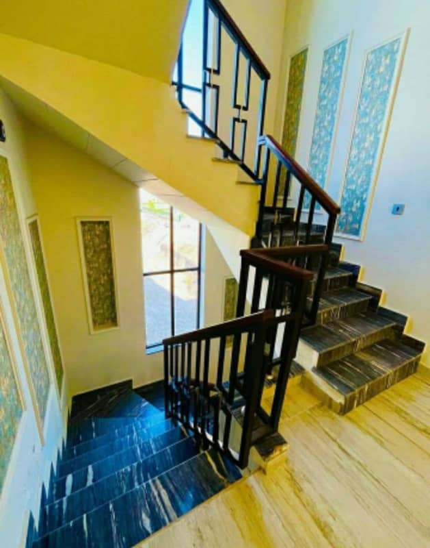 7.5 Marla Ultra Modern Luxurious Triple Story House Available For Sale In Buch Executive Villas Multan 5