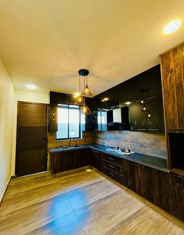 7.5 Marla Ultra Modern Luxurious Triple Story House Available For Sale In Buch Executive Villas Multan 9