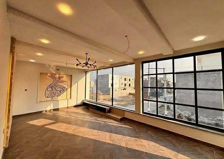 7.5 Marla Ultra Modern Luxurious Triple Story House Available For Sale In Buch Executive Villas Multan 26
