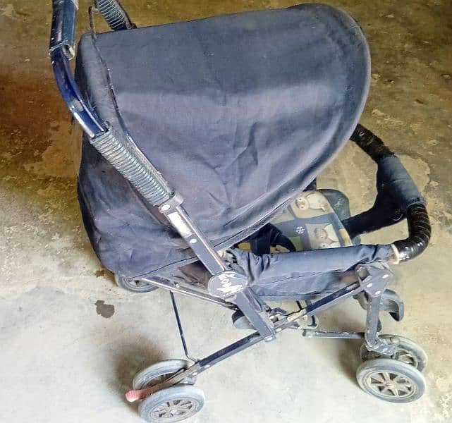 foldable stroller/pram 1
