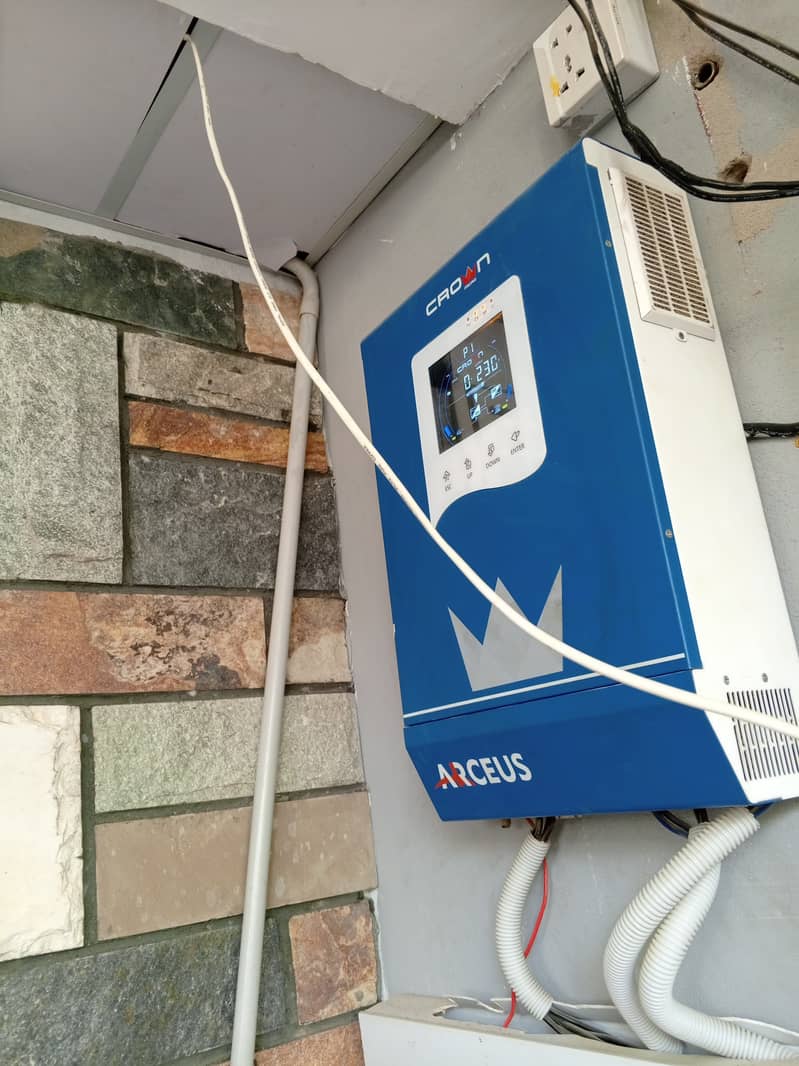 Crown Arceus 5.2KW Hybrid Inverter 1