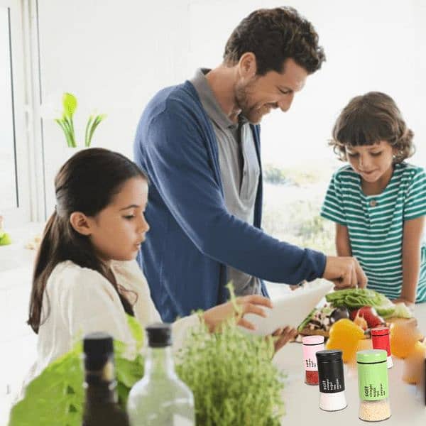 Salt and pepper bottle 5