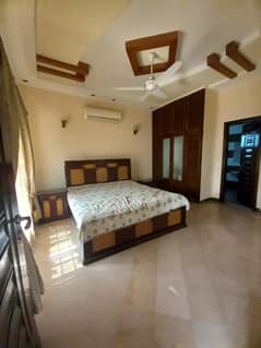 1KANAL NEWLY FULLY FURNISHED UPPER PORTION (LOWER PORTION LOCK ) IN DHA PHASE 5
