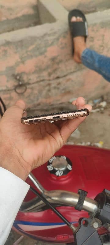 iphone xsmax 64 gb e sim activat exchange with iphone and google pixle 1