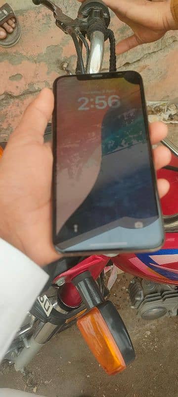 iphone xsmax 64 gb e sim activat exchange with iphone and google pixle 3