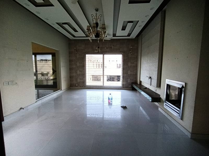 1KANAL NEWLY UPPER PORTION( LOWER PORTION LOCK )DHA PHASE 6 2
