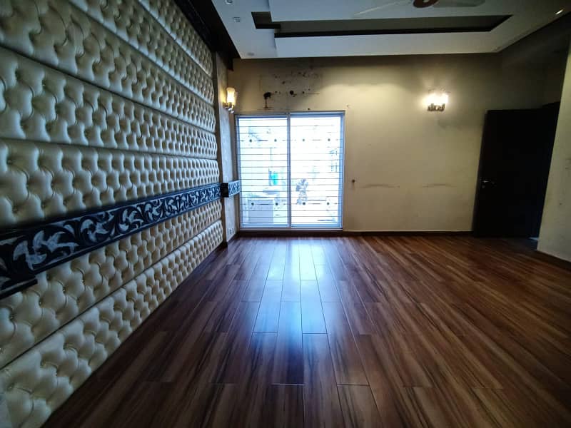 1KANAL NEWLY UPPER PORTION( LOWER PORTION LOCK )DHA PHASE 6 3