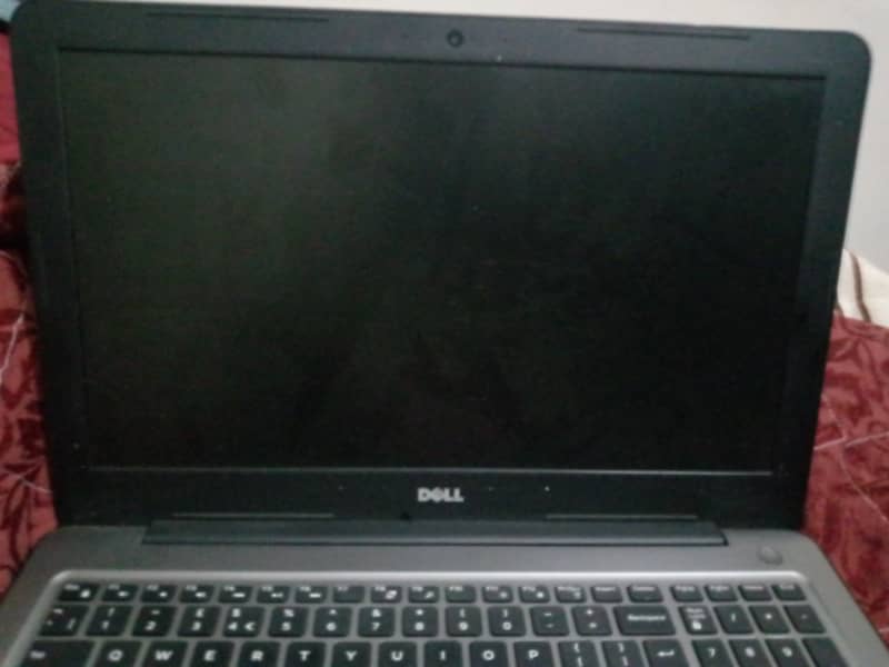 Dell Inspiron | Core i5 | 4gb graphic card | 7th Gen | 8GB/256GB 0